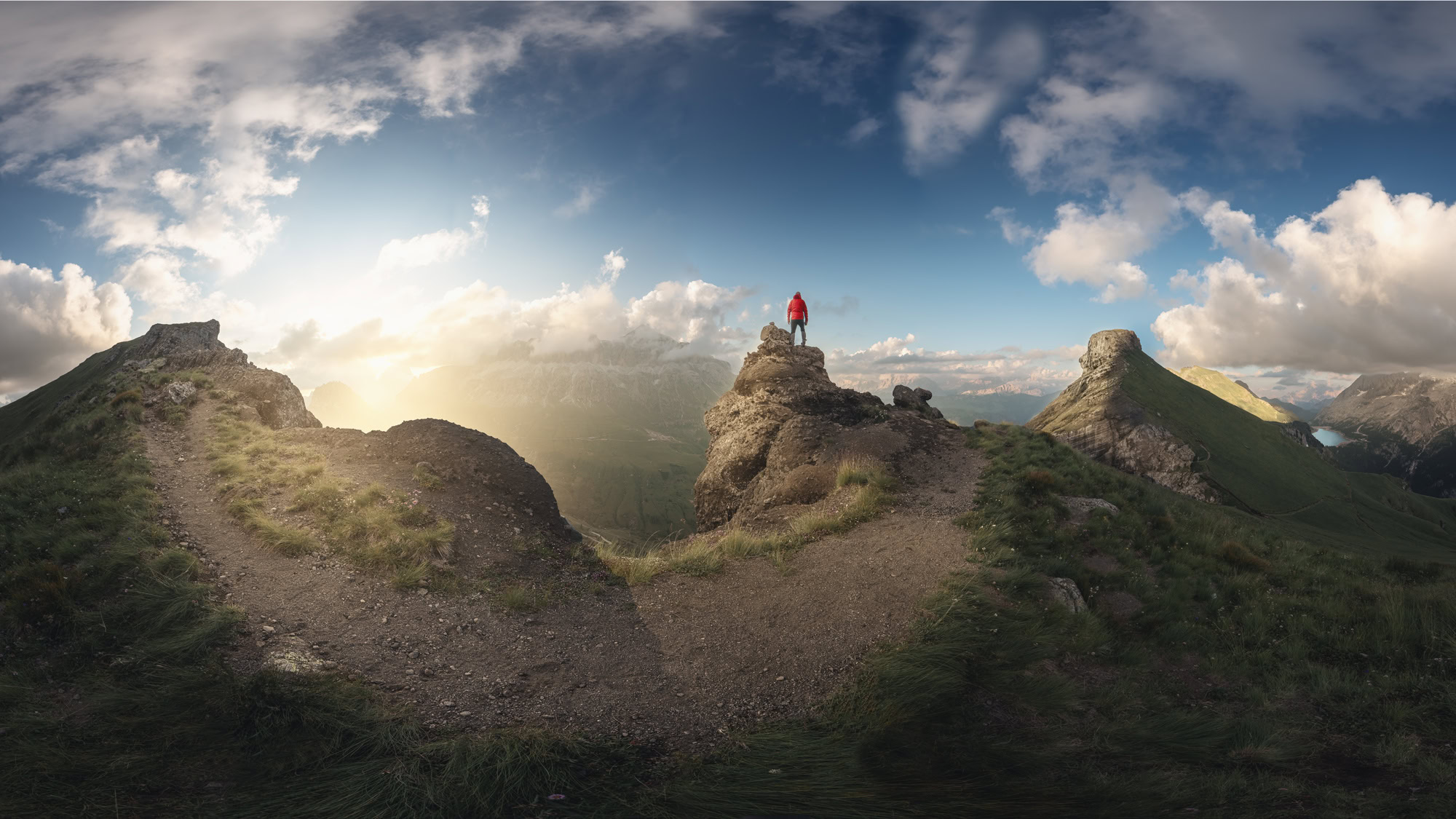 Fotografo outdoor Piemonte - Escursionista sulle Alpi
